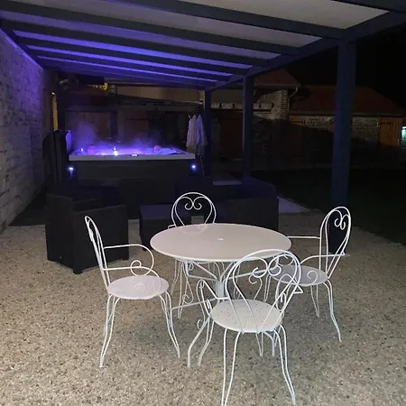 Du Pied Des Monts 3*