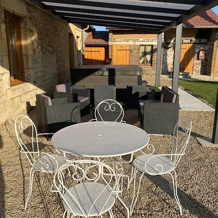 Couette-café Du Pied Des Monts *