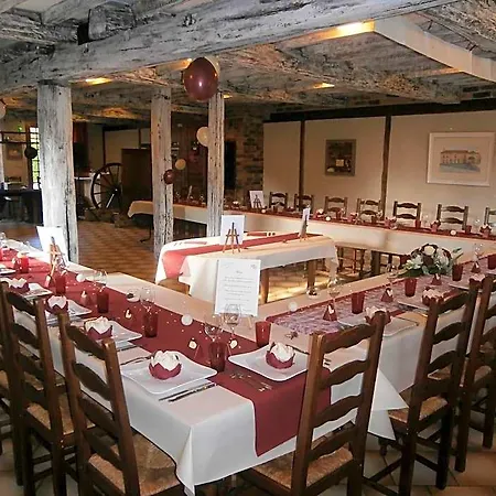 Du Pied Des Monts 住宿加早餐酒店 Grivy-Loisy