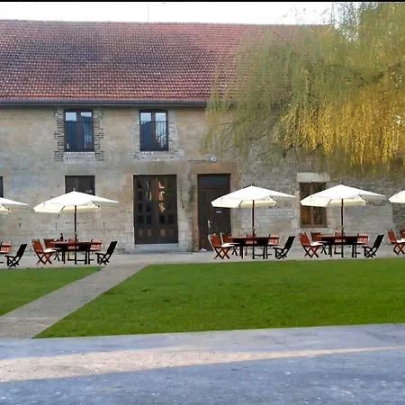 Du Pied Des Monts 3*