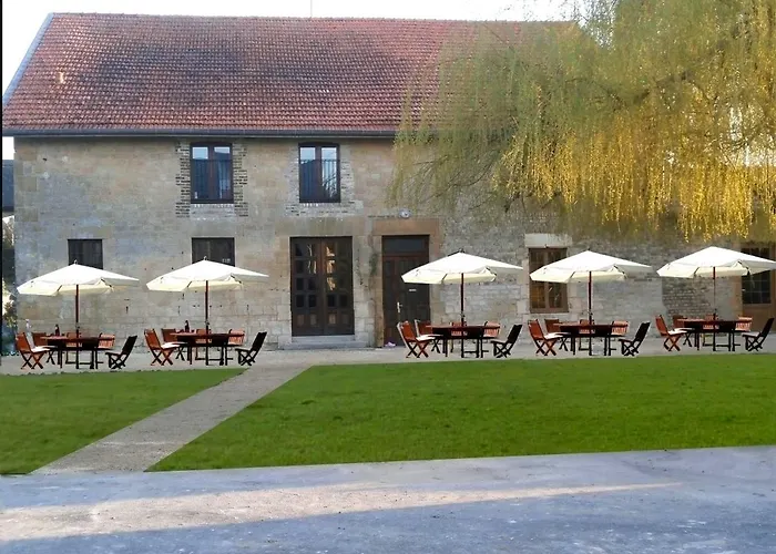 Du Pied Des Monts 3*